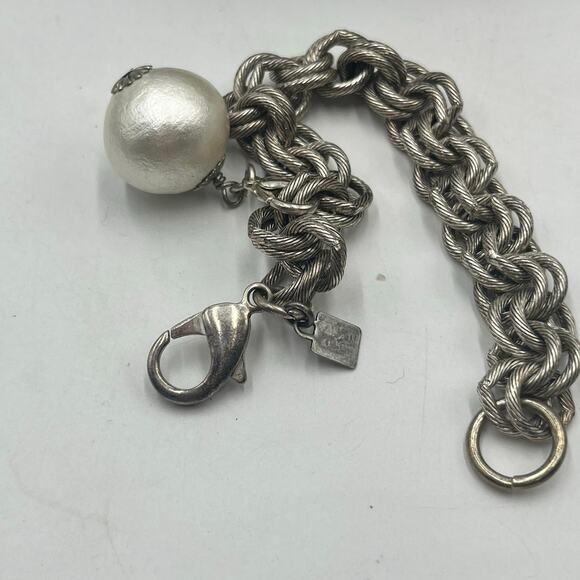 John Wind Sorority Gal Large Cotton
Pearl Thick Double Chain Link Bracelet 8" - Picture 8 of 8